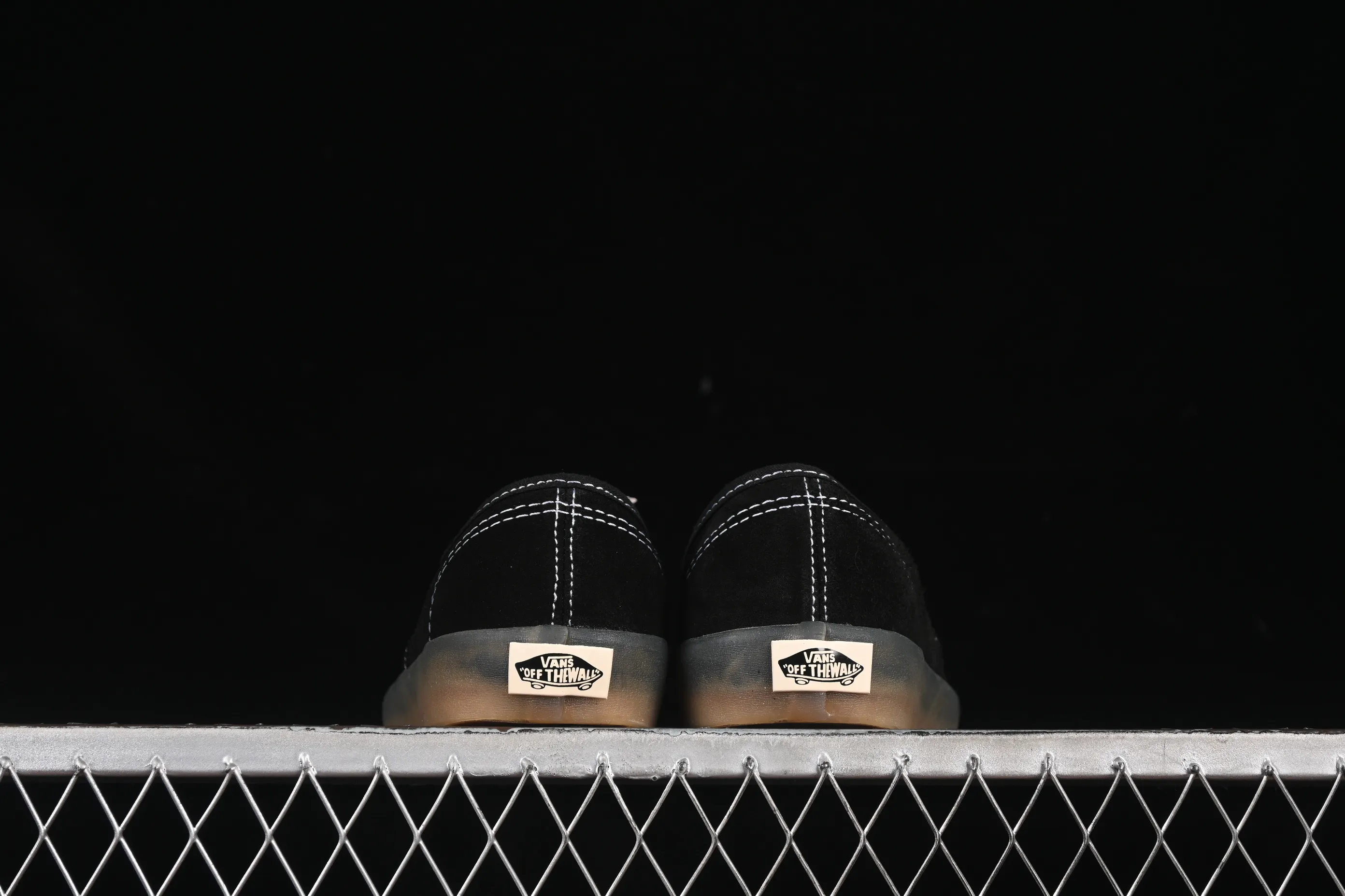 All categories Vans Vans series Vans Low Vans low top Vans Premium Authentic suede retro translucent raw rubber sole casual sneakers VN000CRQ6RJ